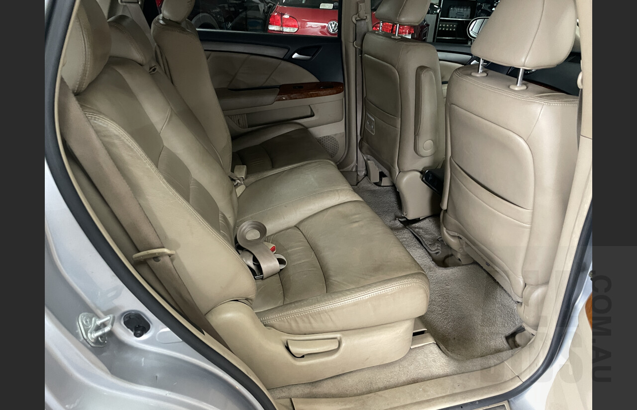 6/2004 Honda Odyssey Luxury 20 4d Wagon Silver  2.4L