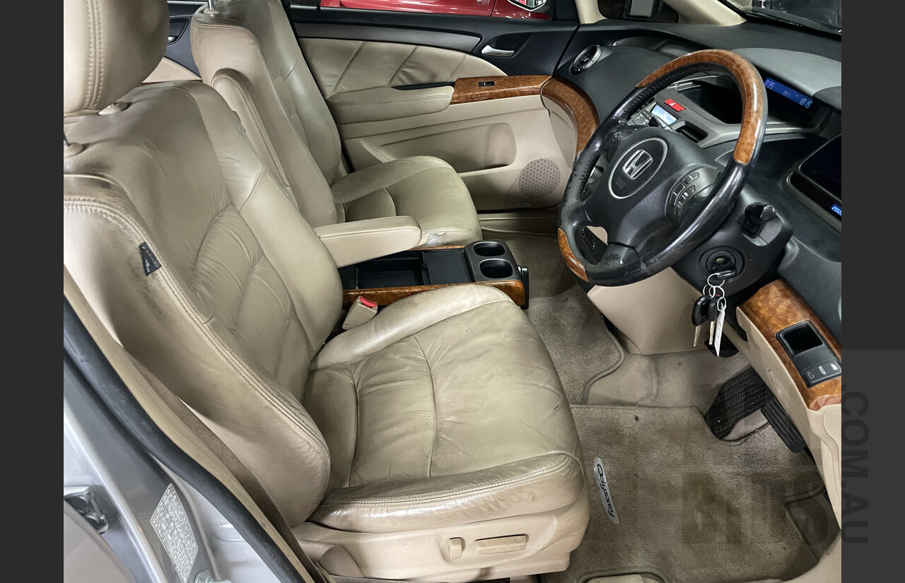 6/2004 Honda Odyssey Luxury 20 4d Wagon Silver  2.4L