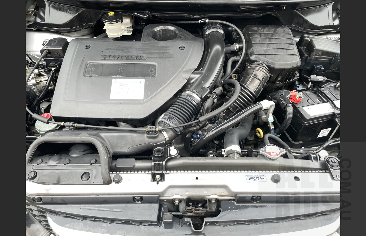 6/2004 Honda Odyssey Luxury 20 4d Wagon Silver  2.4L