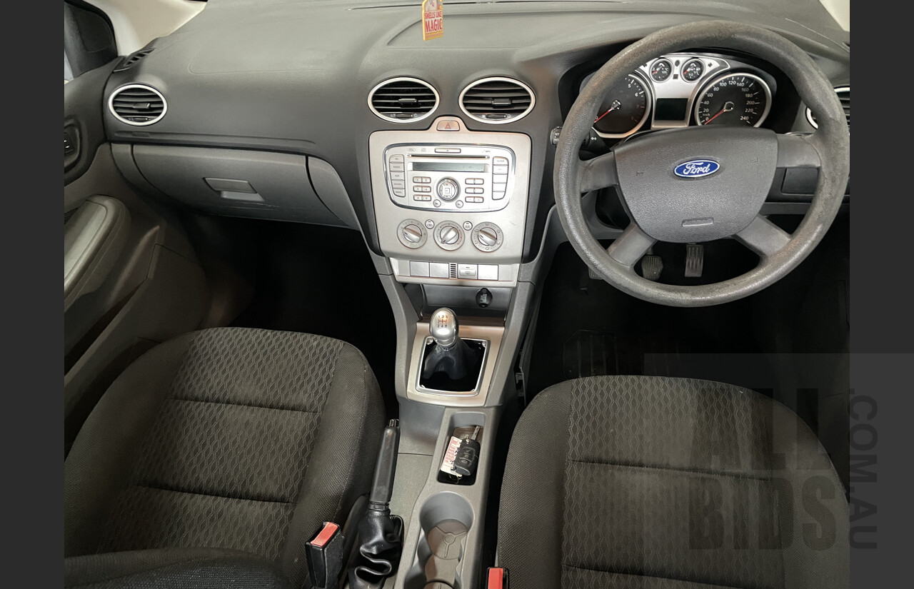 7/2009 Ford Focus CL LV 4d Sedan Grey 2.0L