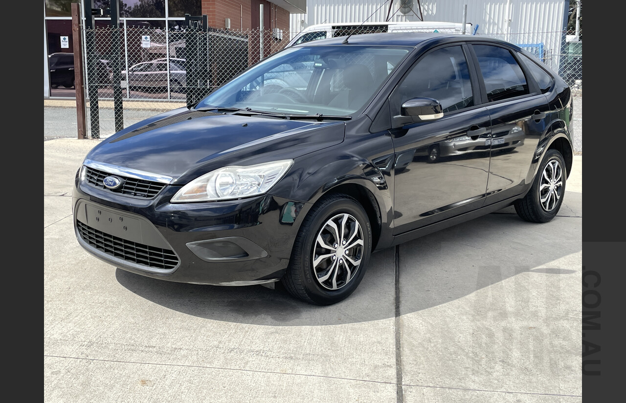 10/2009 Ford Focus CL LV 5D Hatchback  Black 2.0L