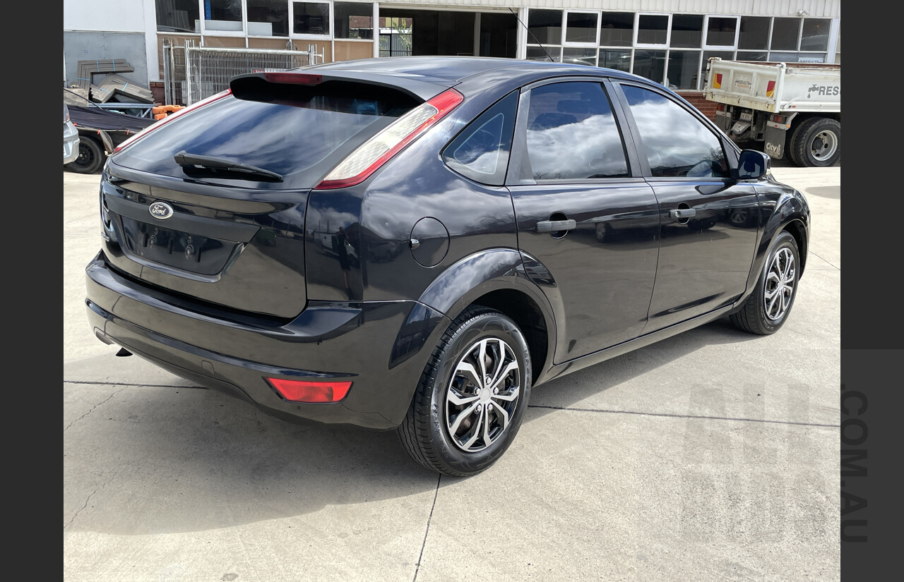 10/2009 Ford Focus CL LV 5D Hatchback  Black 2.0L