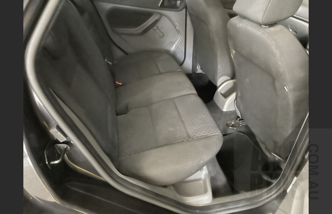 10/2009 Ford Focus CL LV 5D Hatchback  Black 2.0L