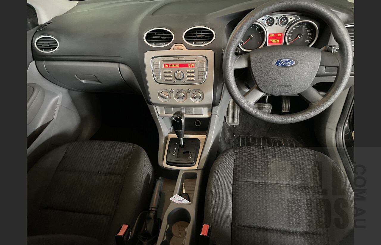 10/2009 Ford Focus CL LV 5D Hatchback  Black 2.0L
