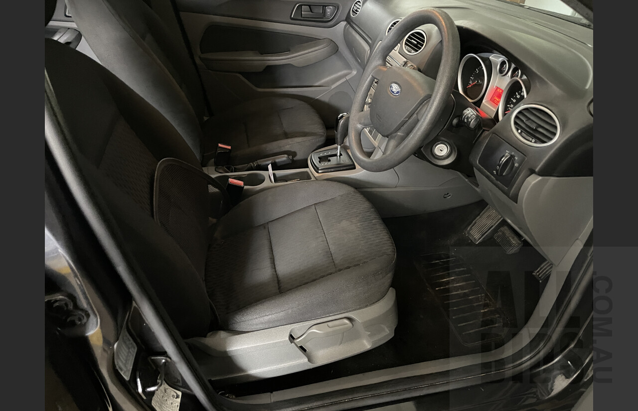 10/2009 Ford Focus CL LV 5D Hatchback  Black 2.0L