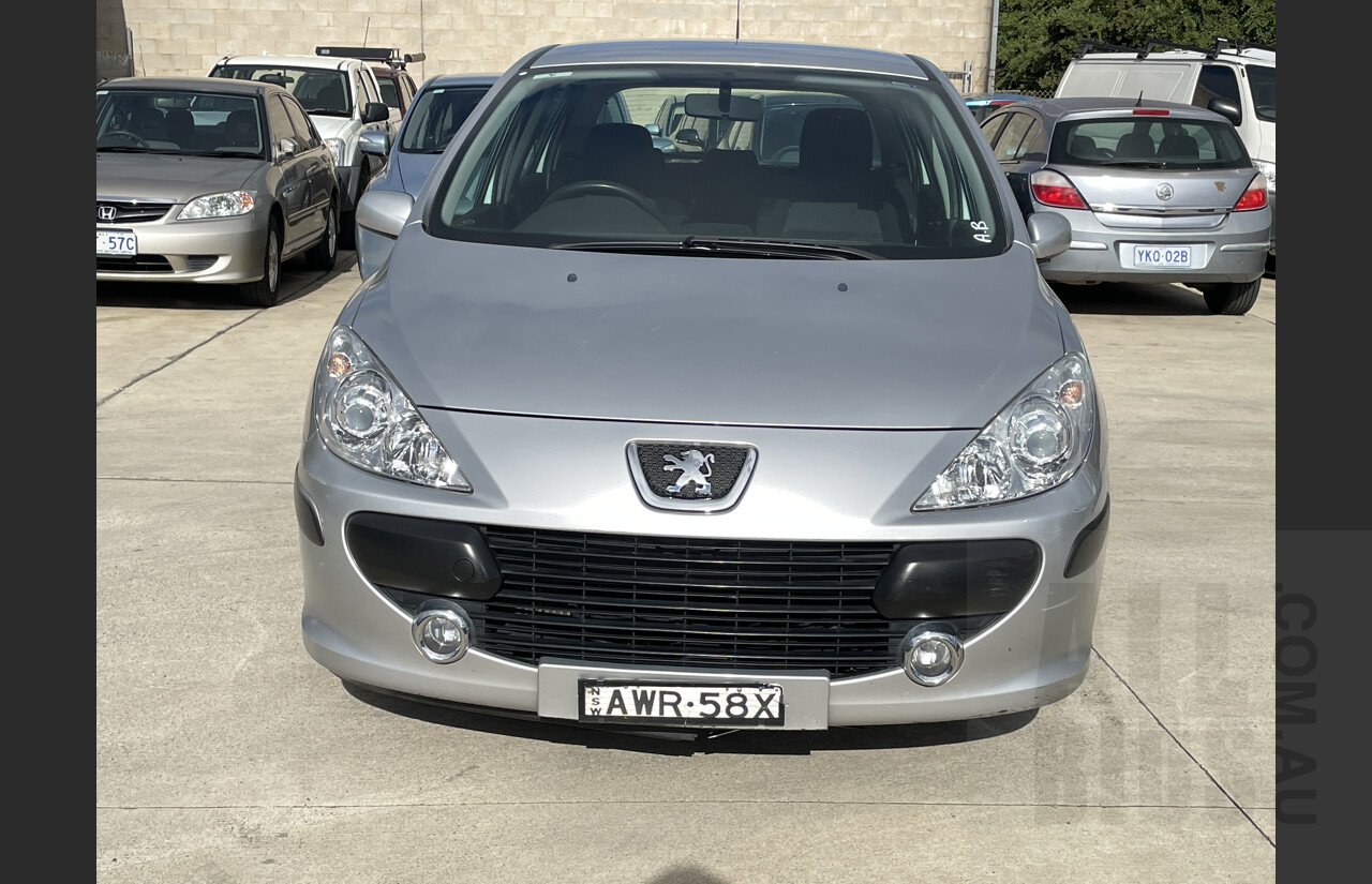 11/2005 Peugeot 307 XS HDi 1.6 MY06 UPGRADE 5d Hatchback Silver  1.6L