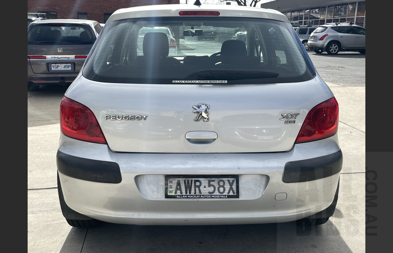 11/2005 Peugeot 307 XS HDi 1.6 MY06 UPGRADE 5d Hatchback Silver  1.6L