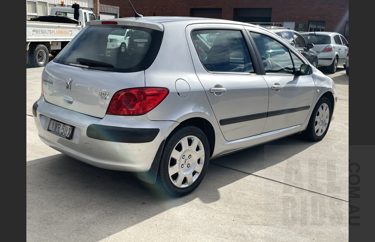 11/2005 Peugeot 307 XS HDi 1.6 MY06 UPGRADE 5d Hatchback Silver  1.6L