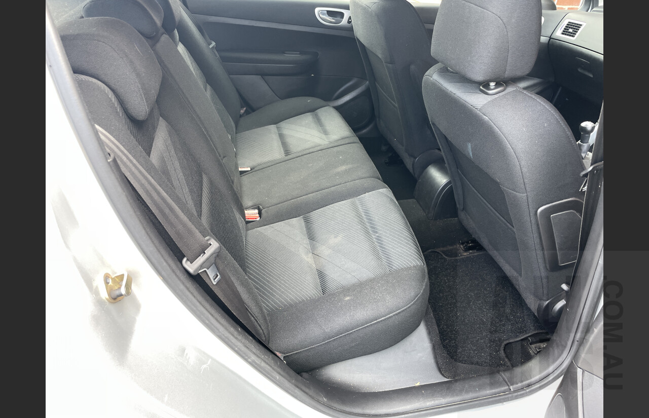 11/2005 Peugeot 307 XS HDi 1.6 MY06 UPGRADE 5d Hatchback Silver  1.6L