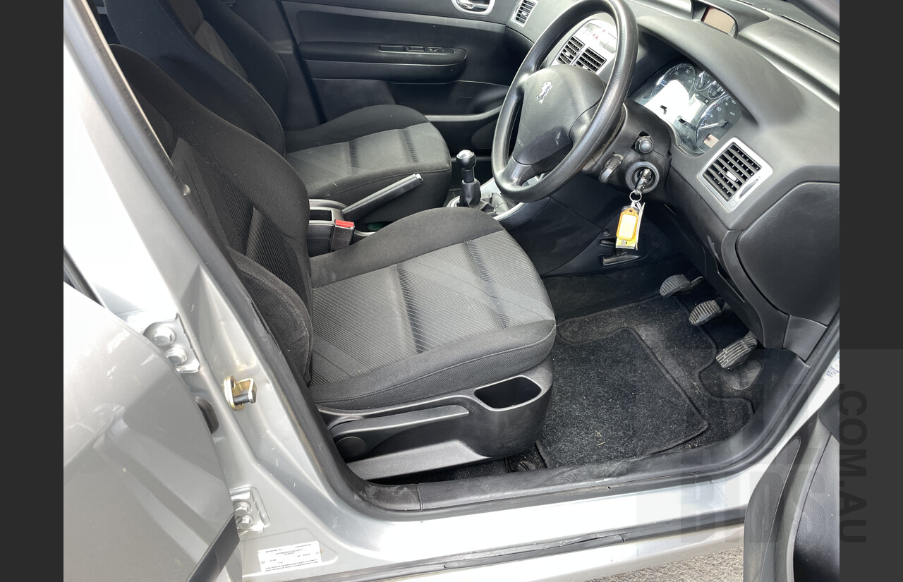 11/2005 Peugeot 307 XS HDi 1.6 MY06 UPGRADE 5d Hatchback Silver  1.6L