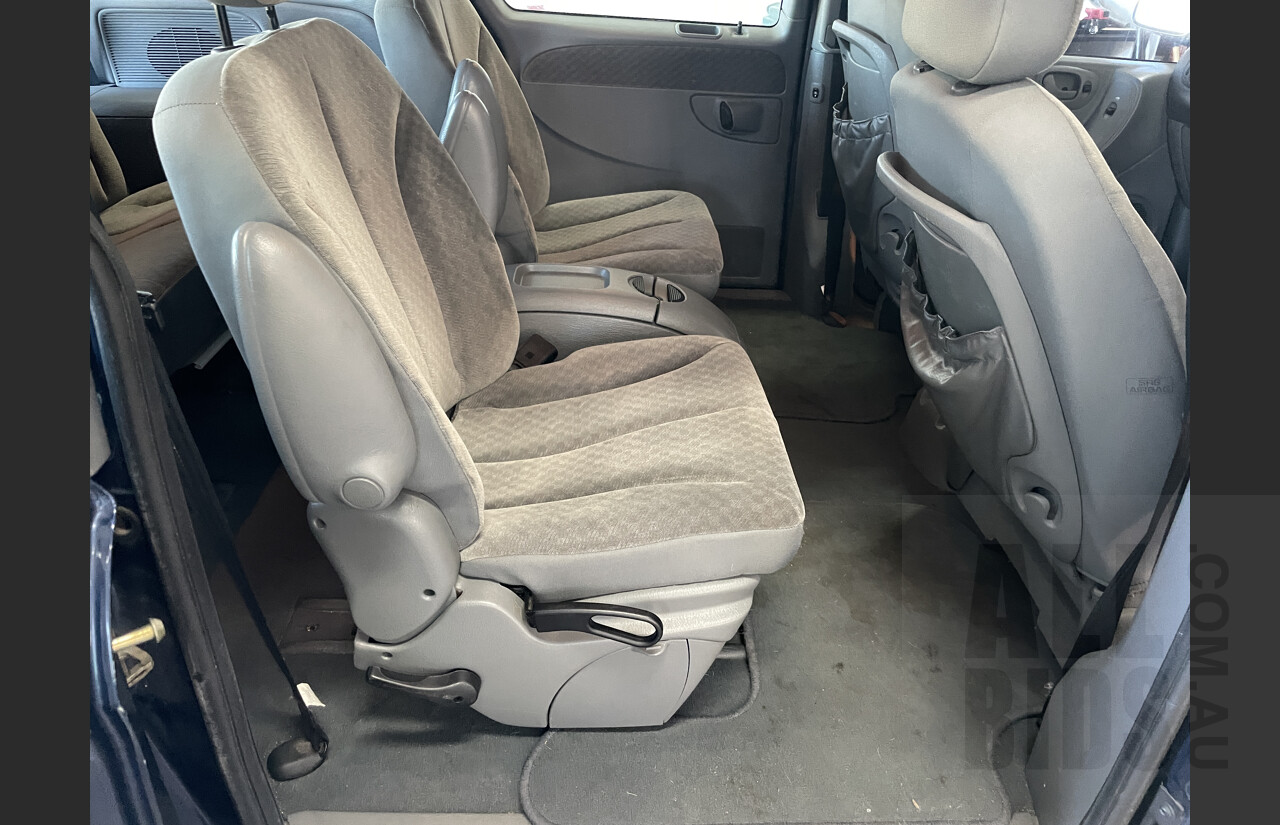 7/2004 Chrysler Voyager LX RG 05 UPGRADE 4d Wagon Blue 3.3L