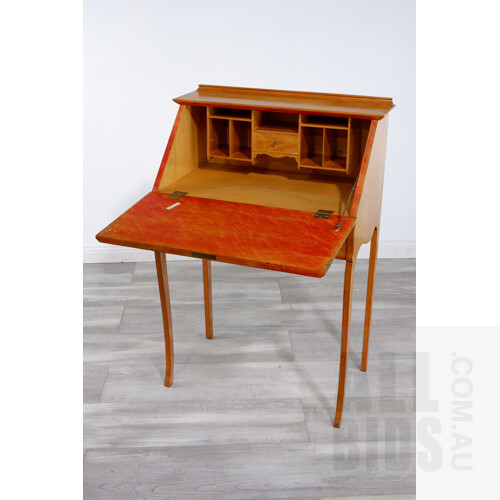 Vintage American Birds Eye Maple Ladies Writing Desk