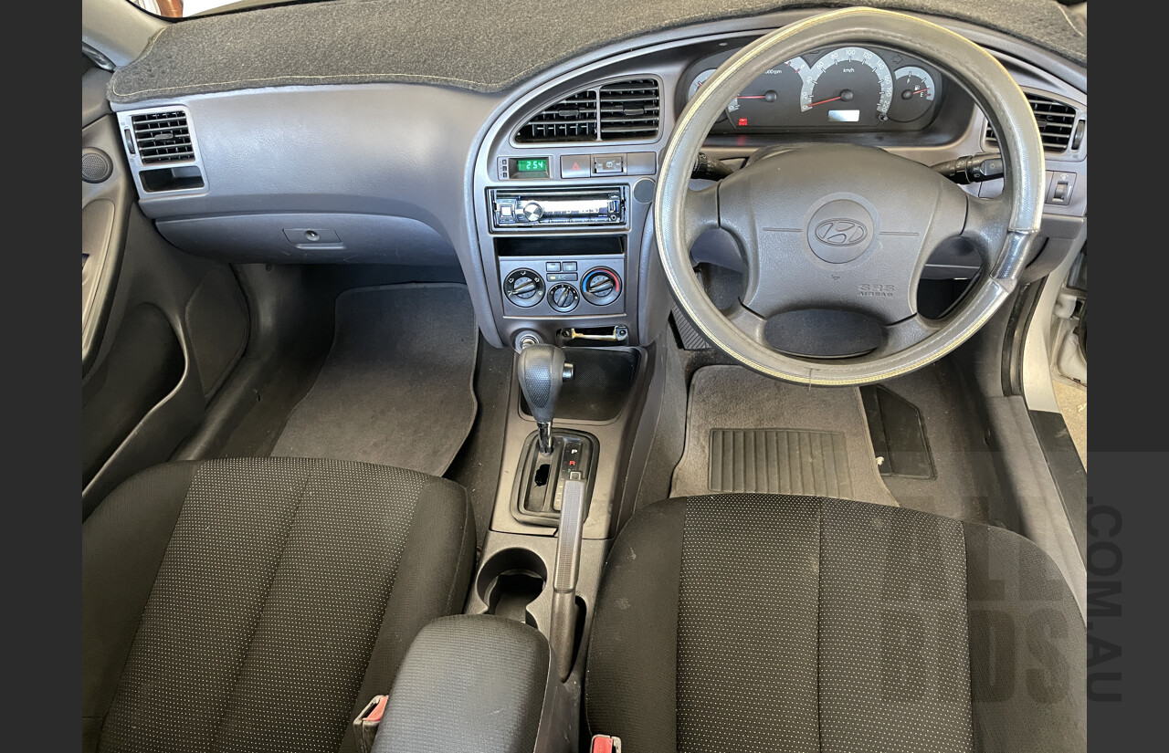 8/2003 Hyundai Elantra GLS XD 4d Sedan Silver 2.0L