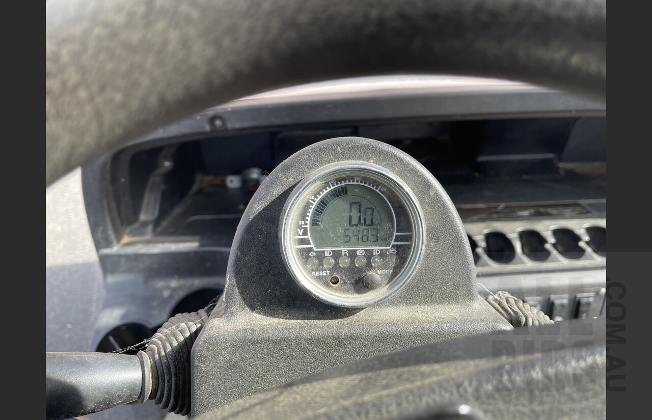 2015 EMC Vantage Electric Cart