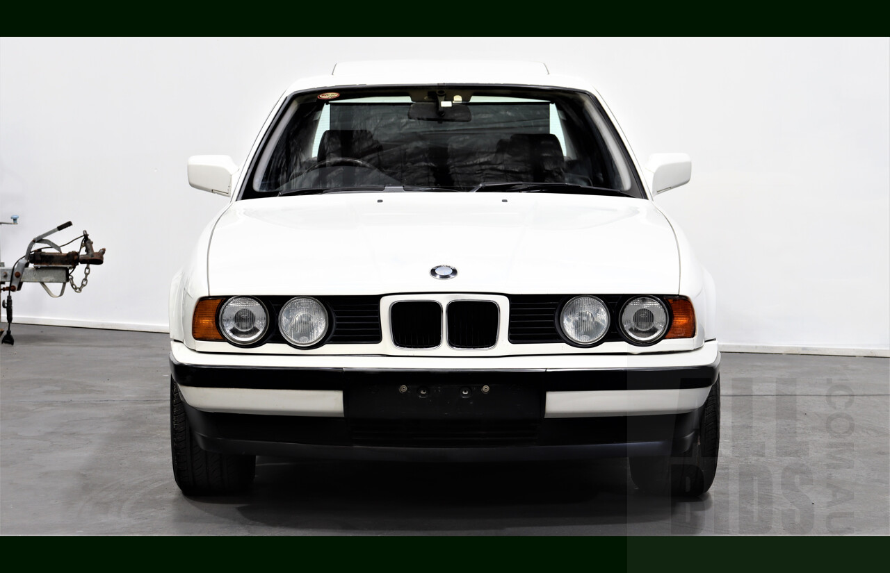 3/1990 BMW 525i  4d Sedan White 2.5L