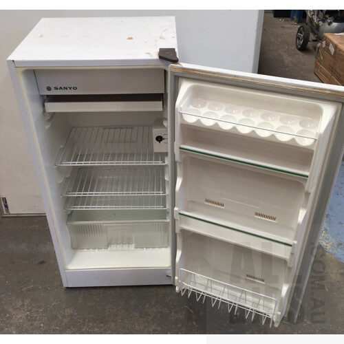 Sanyo SR143RH Bar Fridge