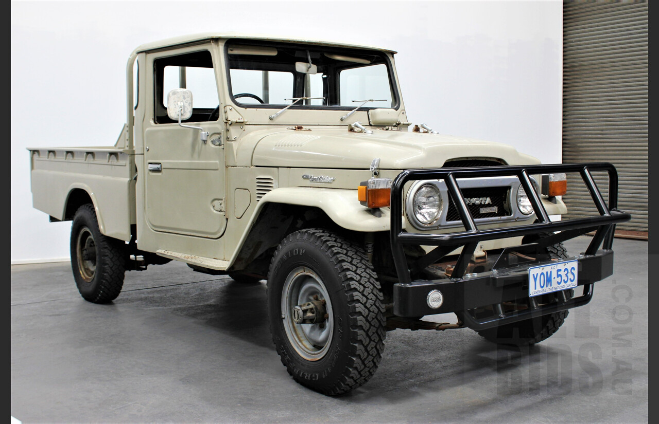 12/1978 Toyota Landcruiser (4x4) HJ45 Tub Back Beige 3.6L Diesel