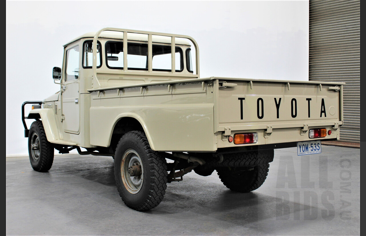 12/1978 Toyota Landcruiser (4x4) HJ45 Tub Back Beige 3.6L Diesel