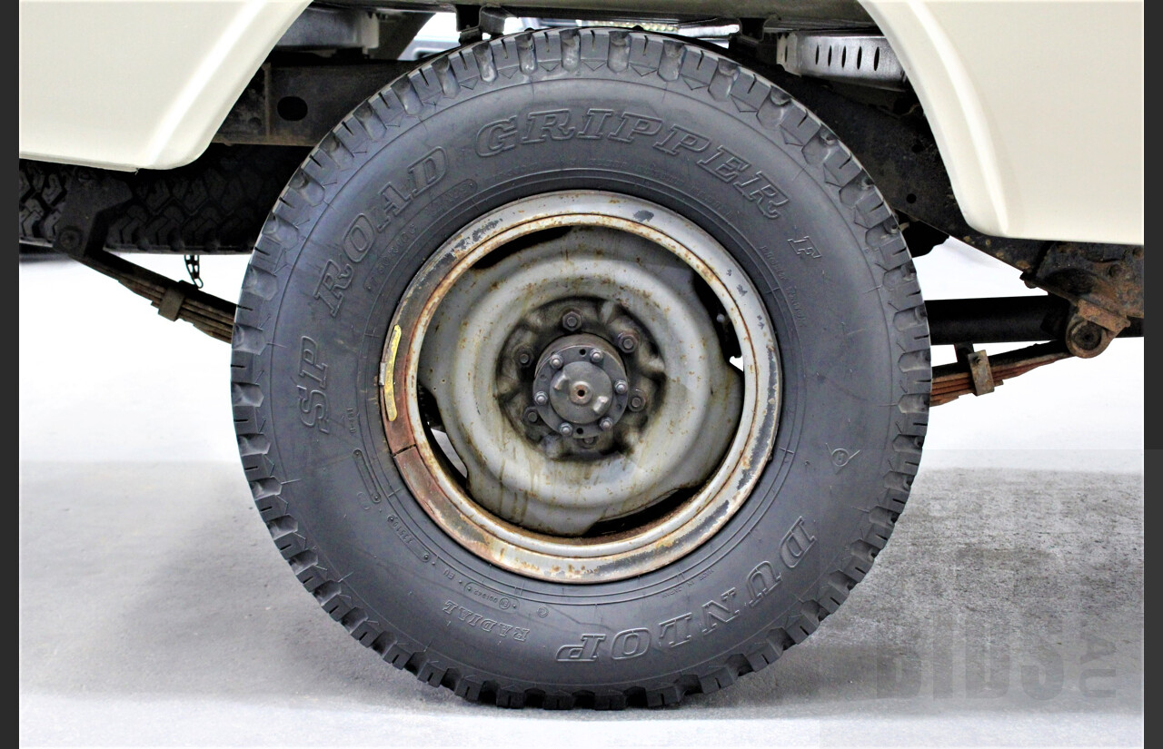 12/1978 Toyota Landcruiser (4x4) HJ45 Tub Back Beige 3.6L Diesel
