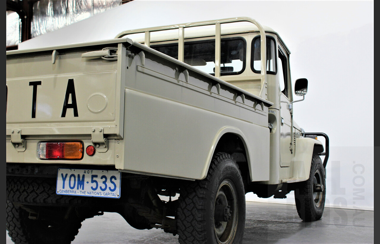 12/1978 Toyota Landcruiser (4x4) HJ45 Tub Back Beige 3.6L Diesel