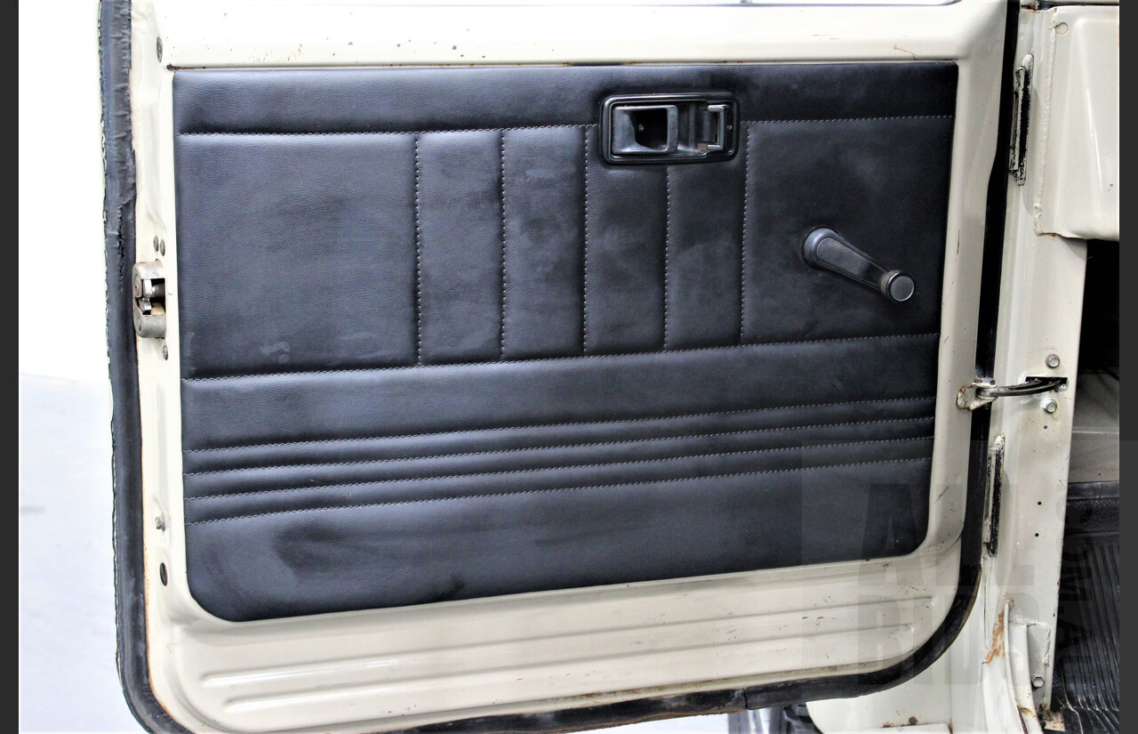 12/1978 Toyota Landcruiser (4x4) HJ45 Tub Back Beige 3.6L Diesel
