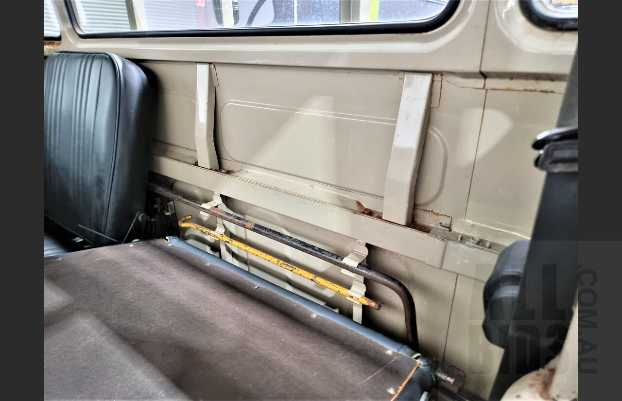 12/1978 Toyota Landcruiser (4x4) HJ45 Tub Back Beige 3.6L Diesel