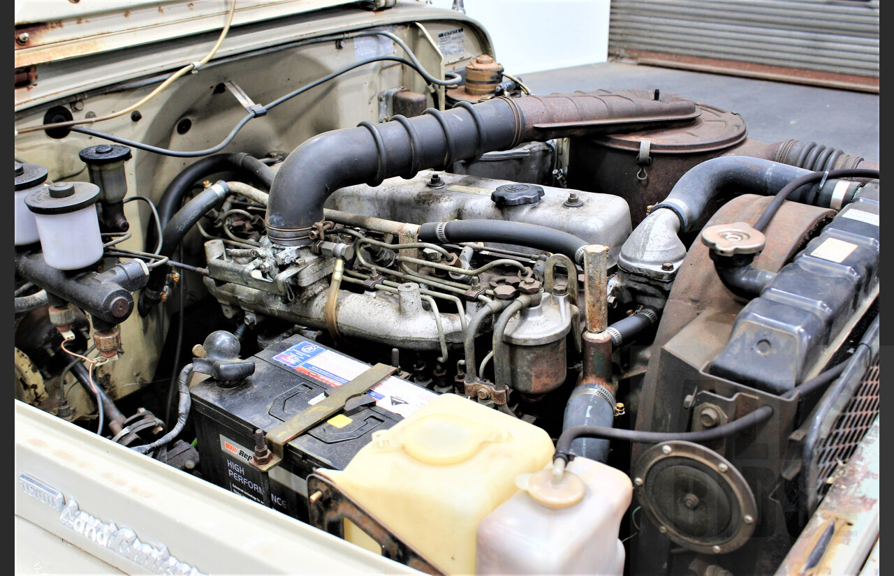 12/1978 Toyota Landcruiser (4x4) HJ45 Tub Back Beige 3.6L Diesel