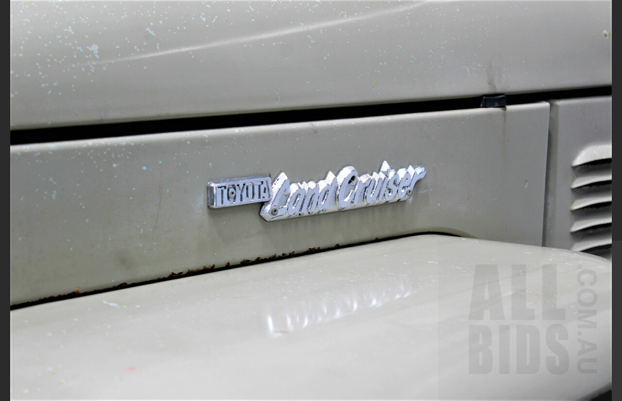 12/1978 Toyota Landcruiser (4x4) HJ45 Tub Back Beige 3.6L Diesel