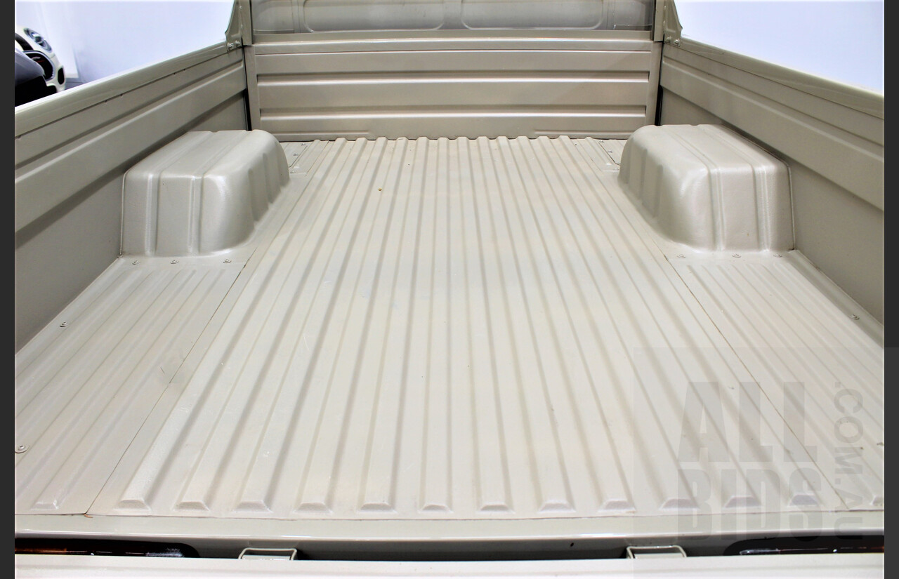 12/1978 Toyota Landcruiser (4x4) HJ45 Tub Back Beige 3.6L Diesel