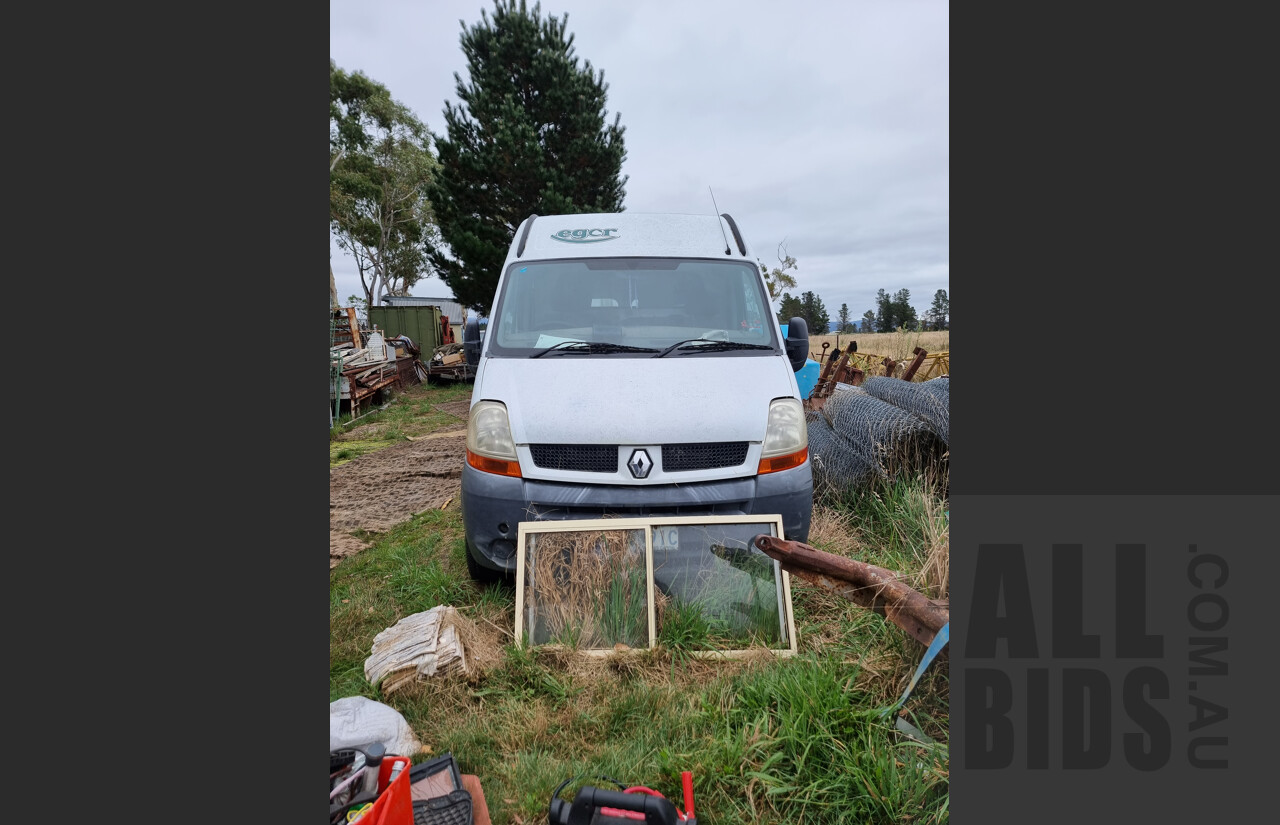 10/2006 Renault X70 Master LWB Hi-Roof 2d Van White 2.5L Turbo Diesel