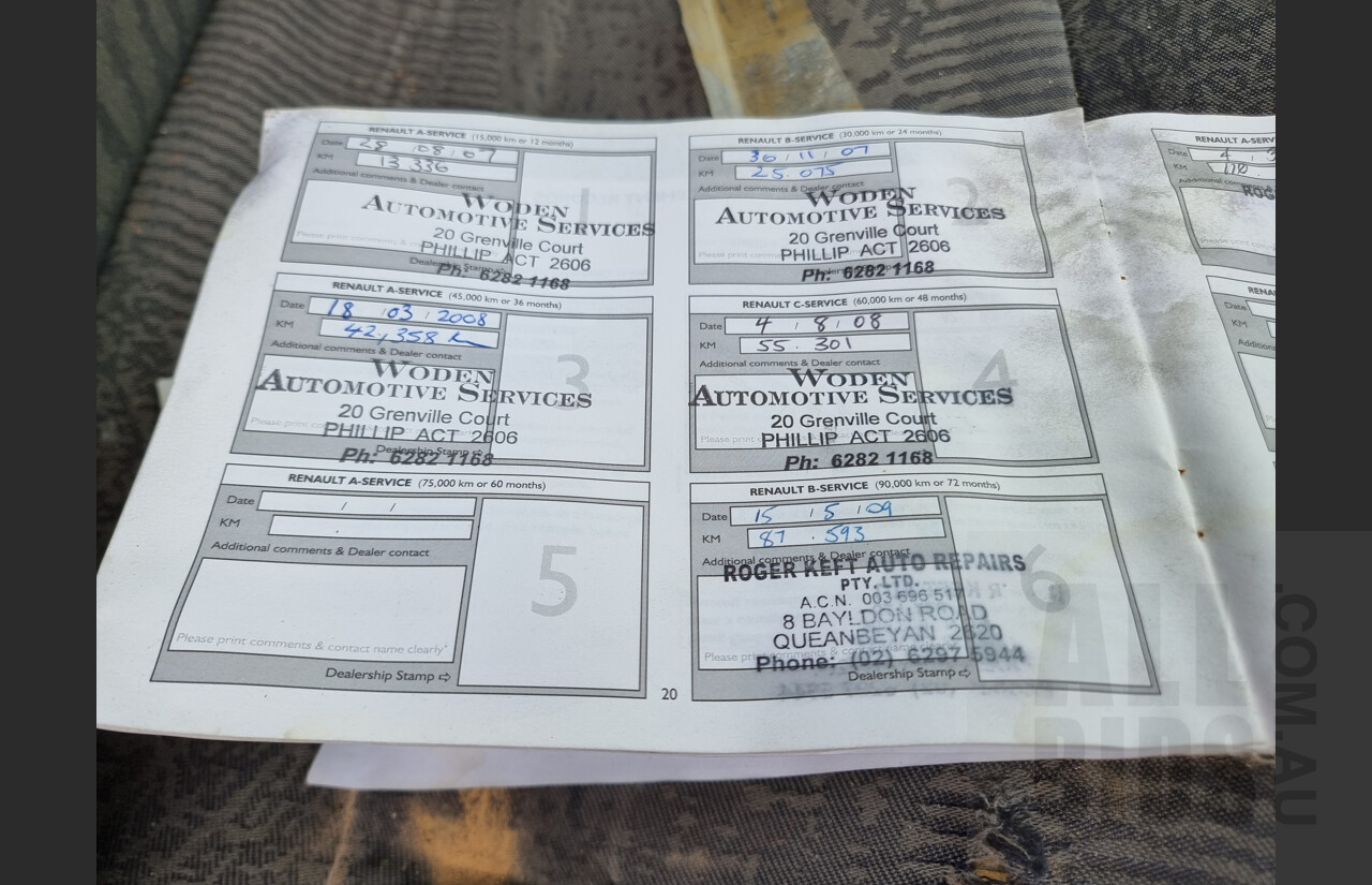 10/2006 Renault X70 Master LWB Hi-Roof 2d Van White 2.5L Turbo Diesel