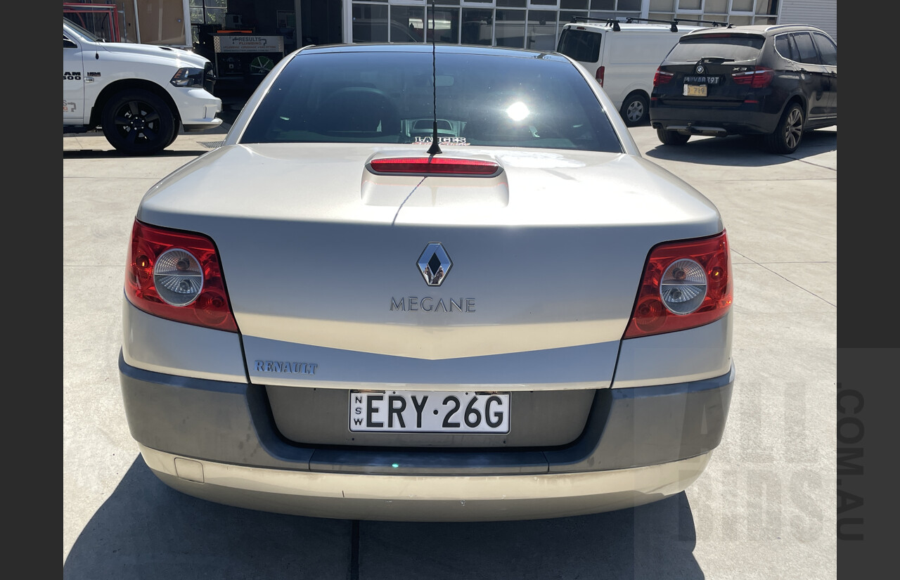 9/2004 Renault Megane Dynamique X84 2d Cabriolet Gold 2.0L