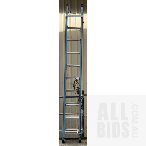Bailey Fiberglass Extension Ladder