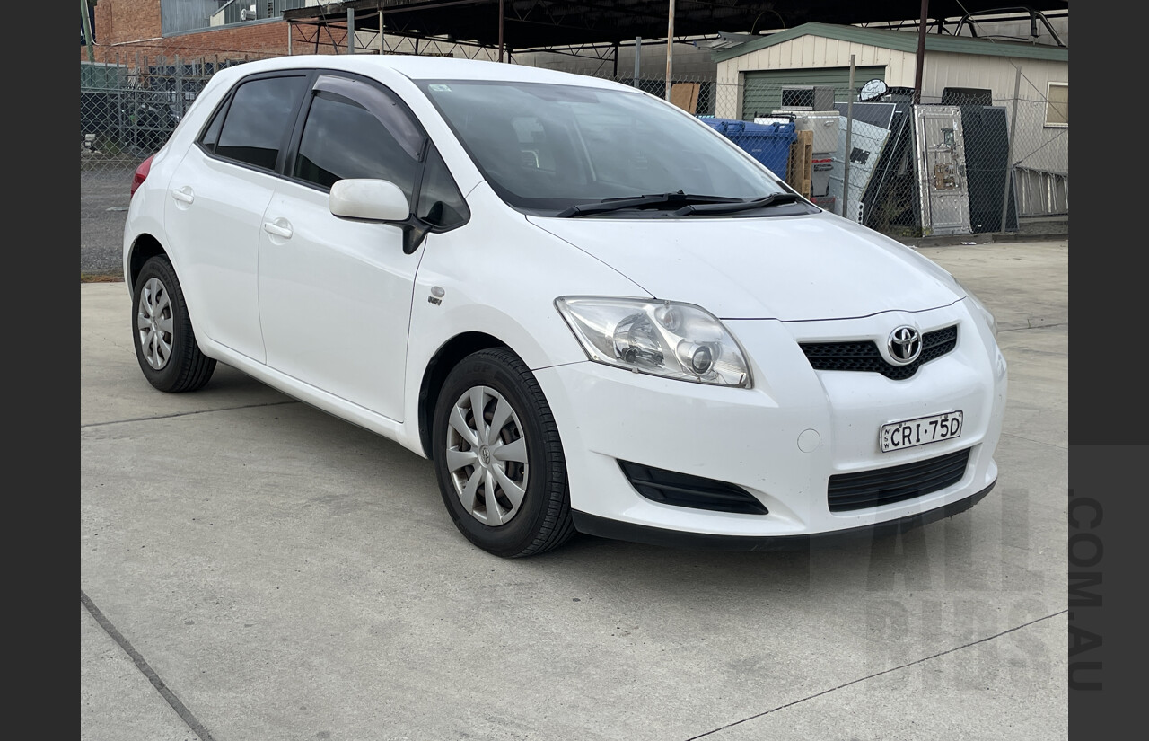 1/2008 Toyota Corolla Ascent ZRE152R 5d Hatchback White 1.8L