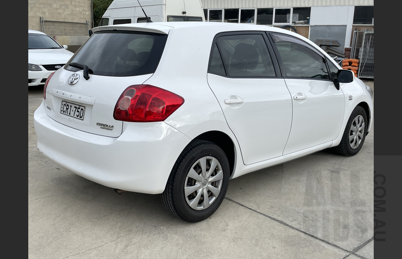 1/2008 Toyota Corolla Ascent ZRE152R 5d Hatchback White 1.8L