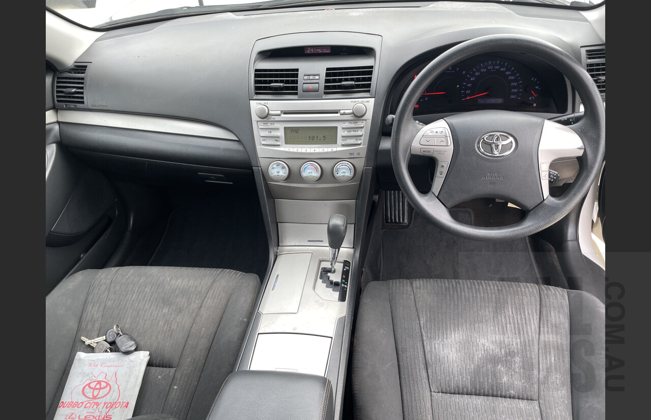 9/2011 Toyota Aurion AT-X GSV40R 09 UPGRADE 4d Sedan White 3.5L