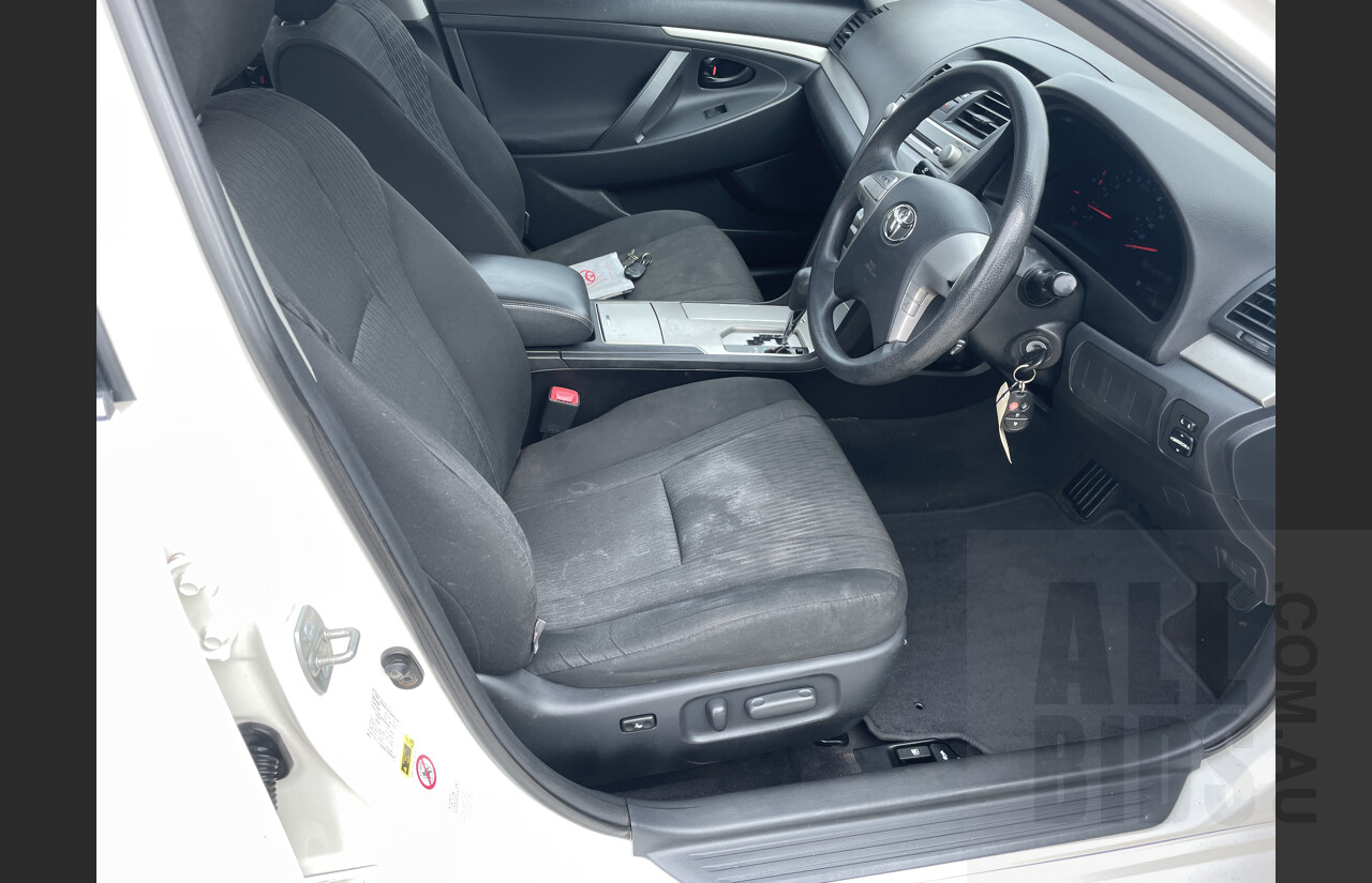 9/2011 Toyota Aurion AT-X GSV40R 09 UPGRADE 4d Sedan White 3.5L