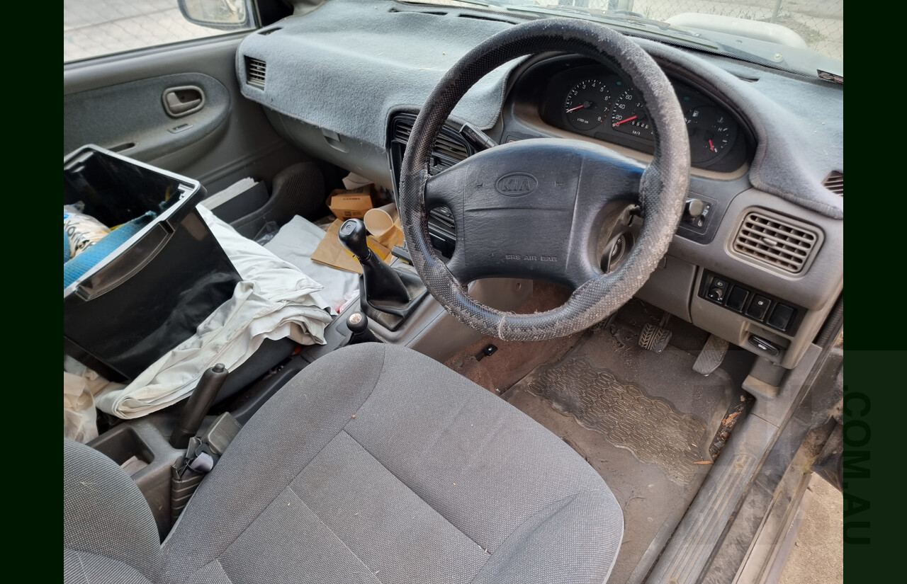 07/2001 Kia Sportage (4x4) MY01 4d Wagon Black 2.0L - Project