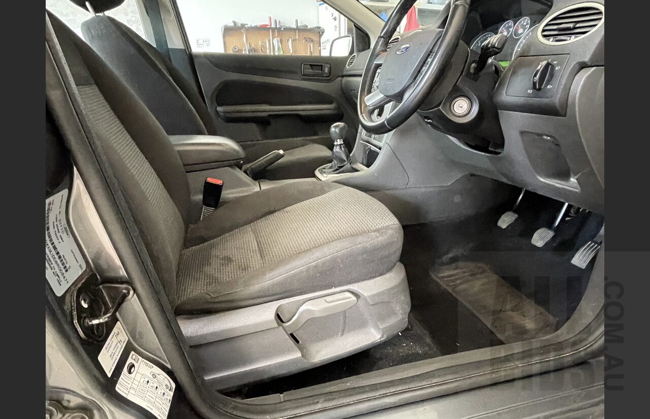 3/2008 Ford Focus LX LT 5d Hatchback Grey 2.0L