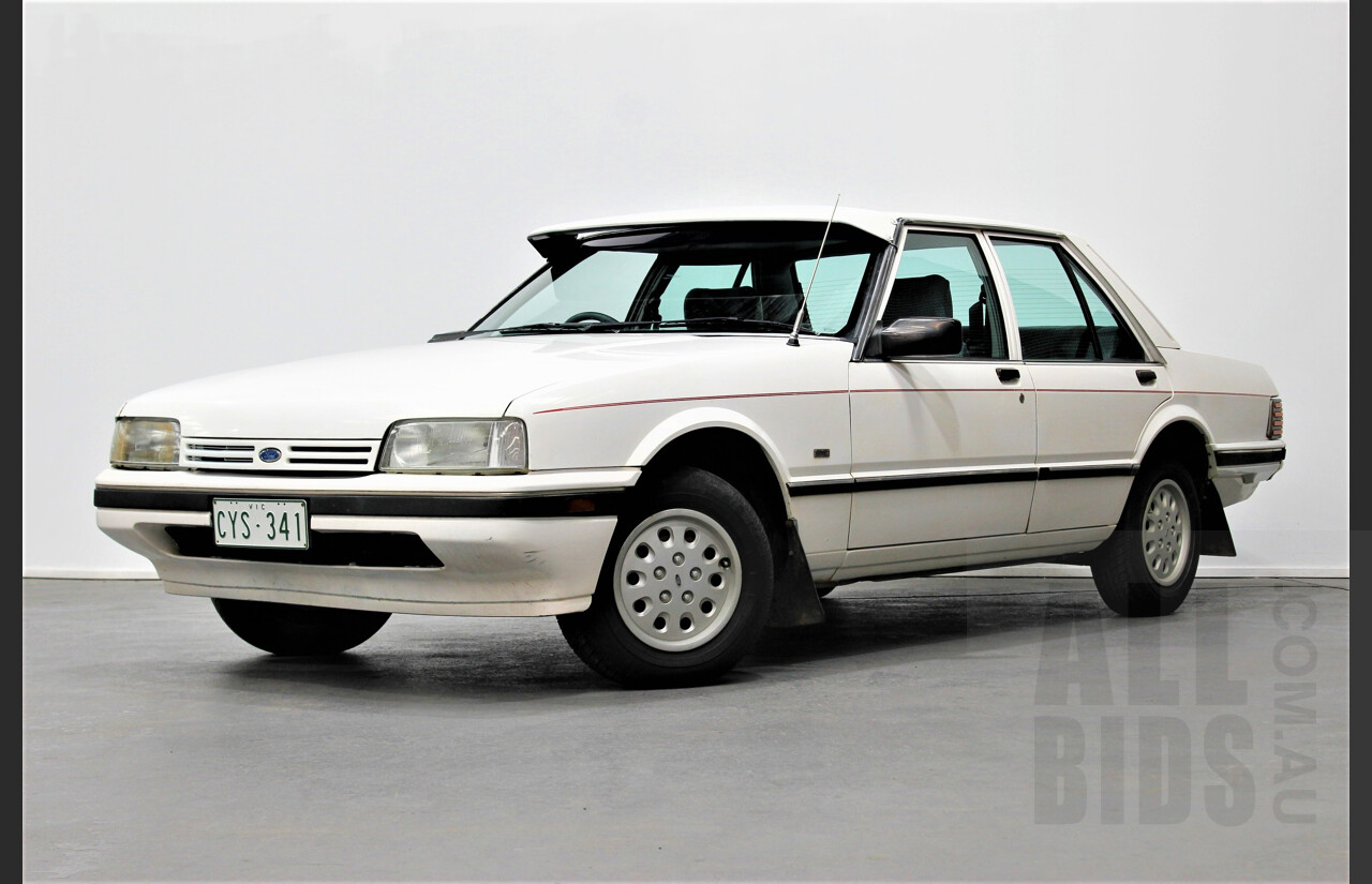 11/1986 Ford Falcon XF GL 4d Sedan White 4.1L