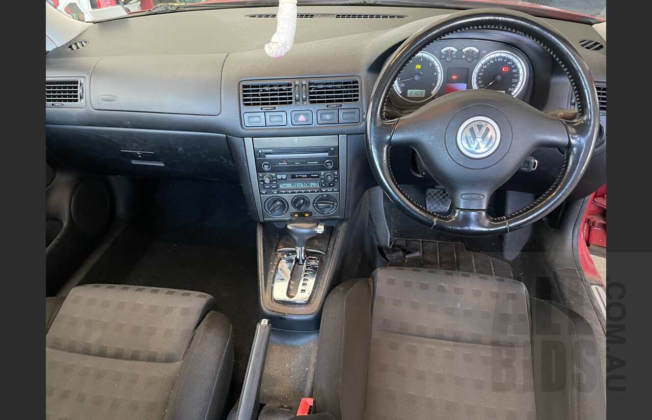 2/2004 Volkswagen Bora 2.0 1J 4d Sedan Red 2.0L