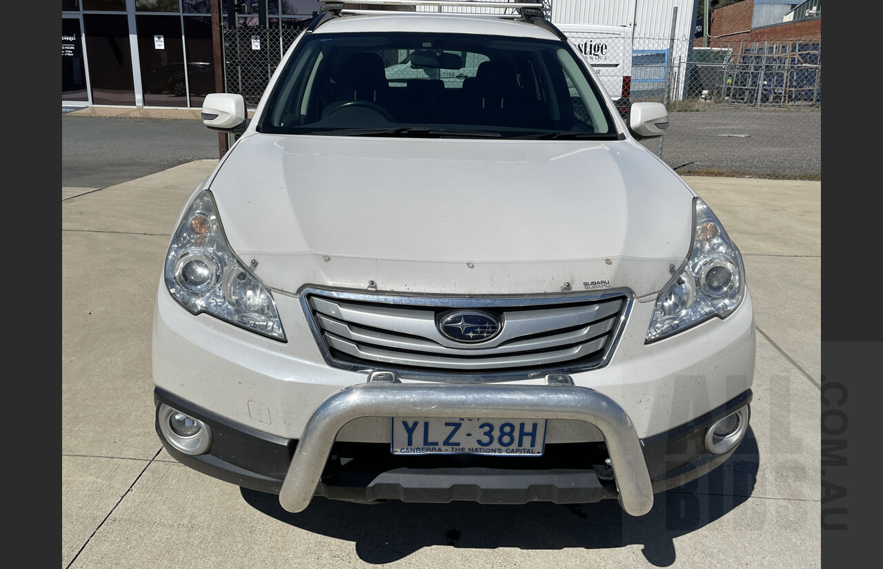 6/2010 Subaru Outback 2.5i MY10 4d Wagon White 2.5L