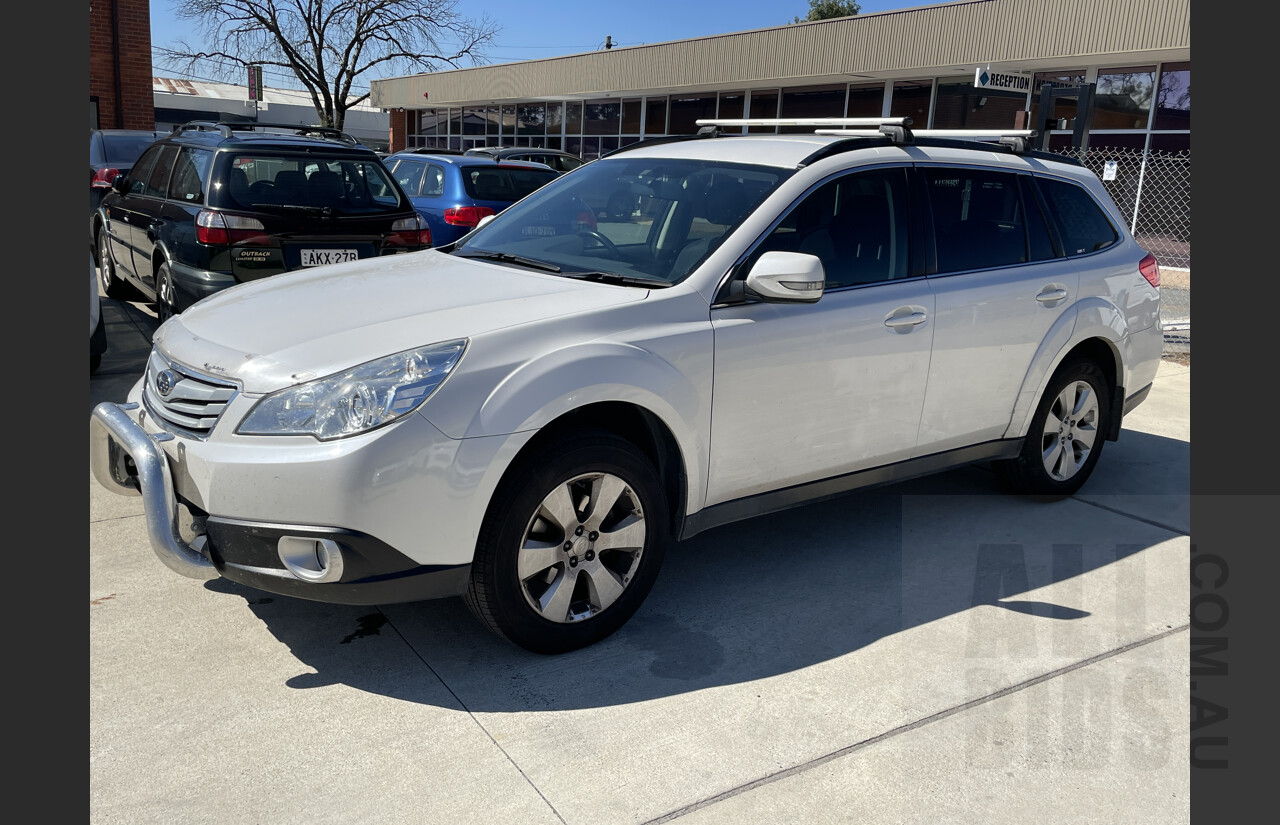 6/2010 Subaru Outback 2.5i MY10 4d Wagon White 2.5L