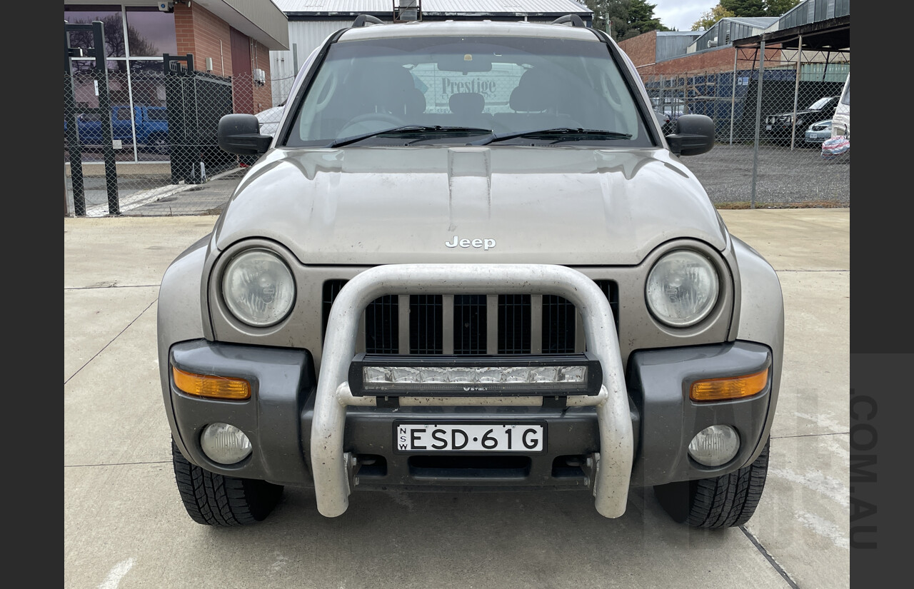 4/2004 Jeep Cherokee Extreme Sport ED KJ 4d Wagon Khaki 3.7L