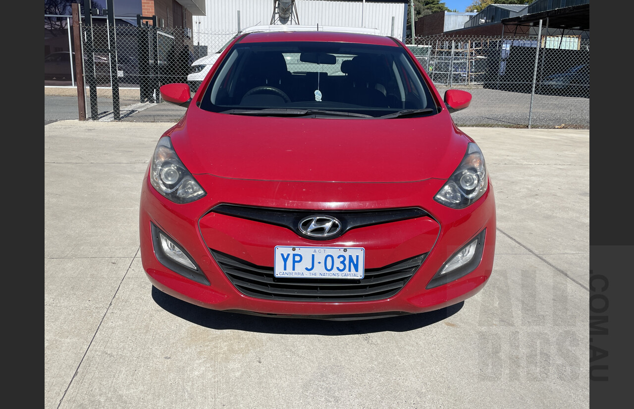 8/2012 Hyundai i30 Active GD 5d Hatchback Red 1.8L