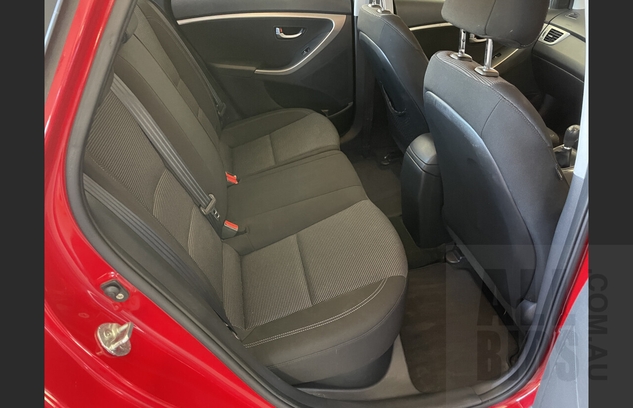 8/2012 Hyundai i30 Active GD 5d Hatchback Red 1.8L