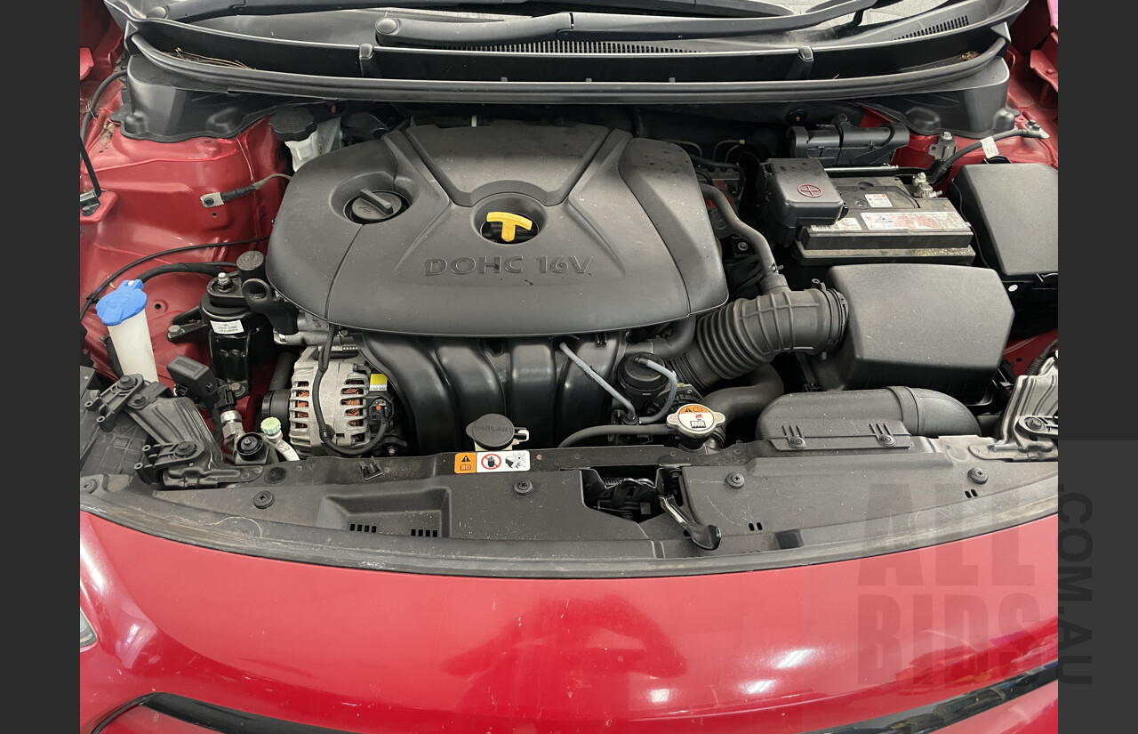 8/2012 Hyundai i30 Active GD 5d Hatchback Red 1.8L