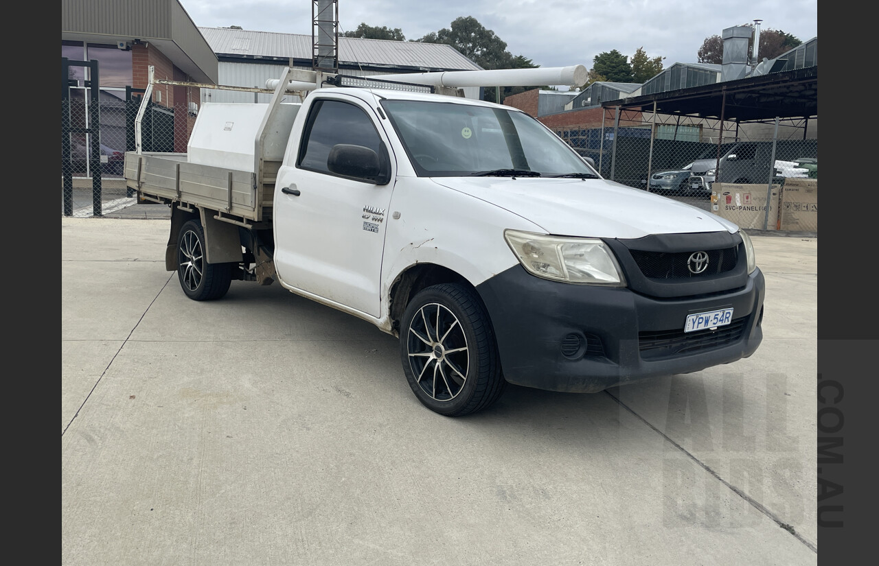 7/2008 Toyota Hilux Workmate TGN16R 07 UPGRADE C/chas White 2.7L