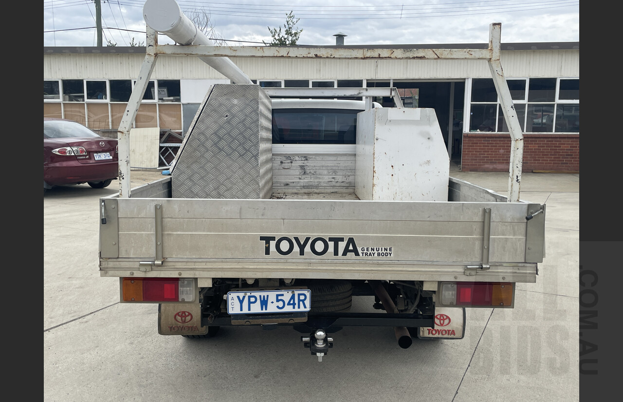 7/2008 Toyota Hilux Workmate TGN16R 07 UPGRADE C/chas White 2.7L