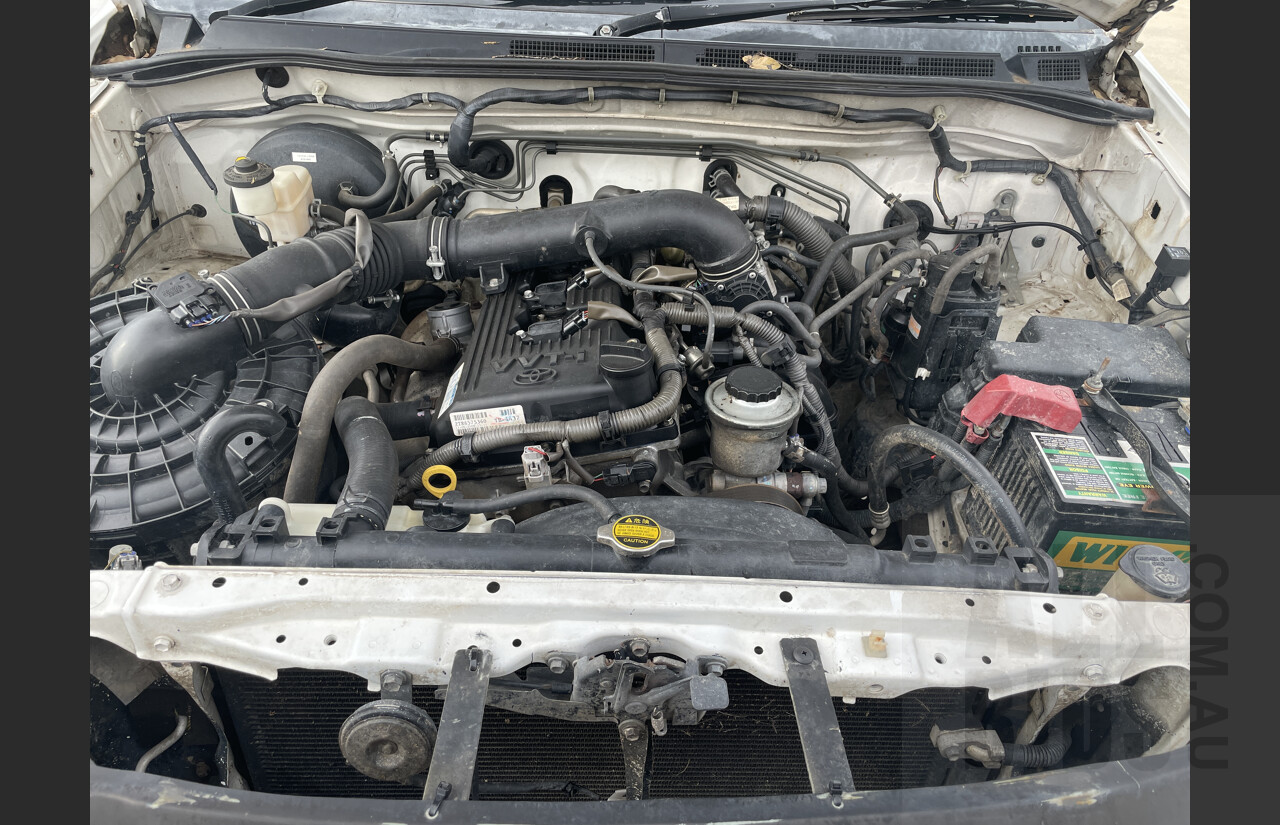 7/2008 Toyota Hilux Workmate TGN16R 07 UPGRADE C/chas White 2.7L